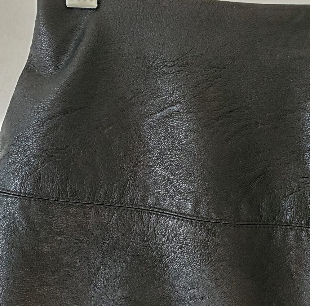 Black Faux Leather Missguided Zipper Mini Skirt Size 6 Women - Picture 2 of 7
